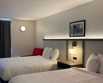 Ramada by Wyndham Lumberton NC North - Lumberton - Soveværelse