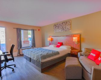 OYO Hotel Brownsville Tn I-40 - Brownsville - Bedroom