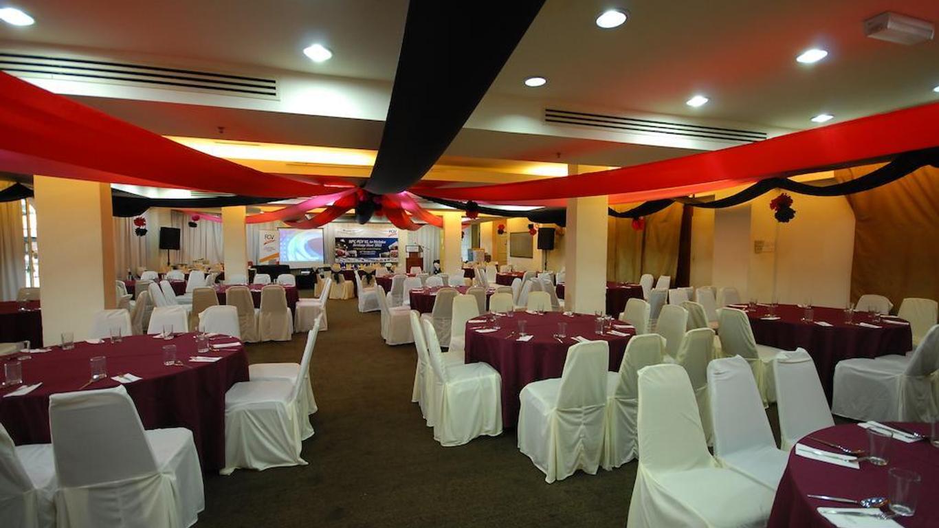 โรงแรมเซอรีคอสตา