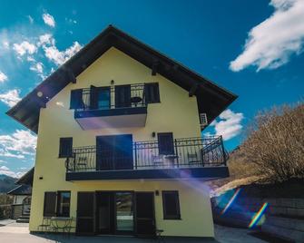 Hostel Bled Paradise Slovenia - Bled - Building