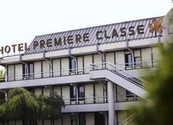 Premiere Classe Roanne - Perreux - Perreux - Building