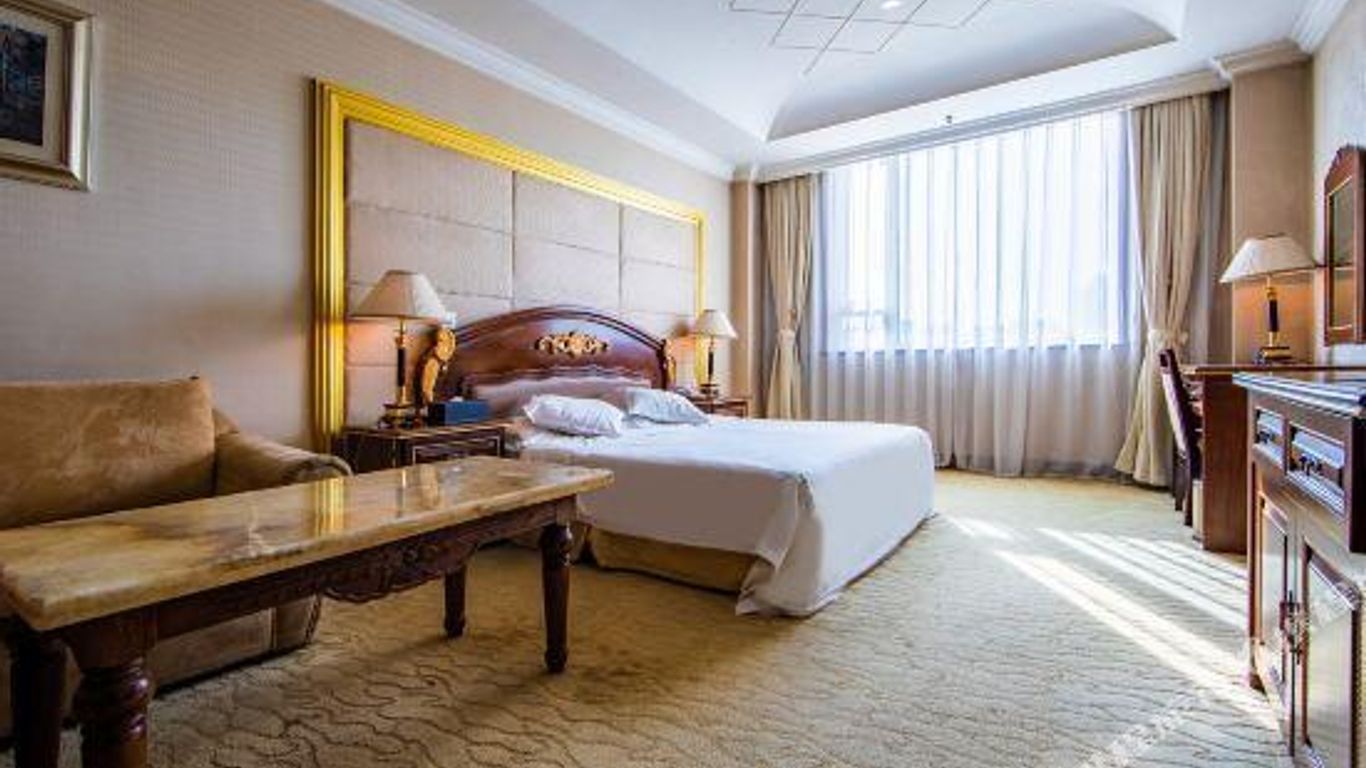 The Royal Palace Hotel