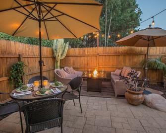 Creekside Cottage - Romantic, Secluded - Santa Barbara - Pátio