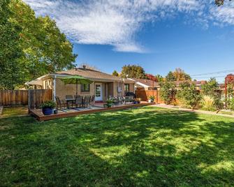 Beautiful mid-century modern in Wash Park! - Denver