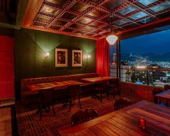 Hotel El Zarzo - Medellín