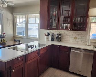 Beautiful 5 bedroom home w/ access to hot tub/pool 25 mins to Glenwood or Vail! - Gypsum - Cocina