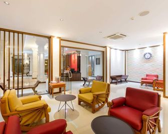 Lub Sbuy House Hotel (SHA Plus+) - עיירת פוקט - טרקלין