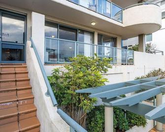 Peninsula Waters 3 Beautiful Air Conditioned Unit with Pool Lift and WI-FI - Soldiers Point - Balcon