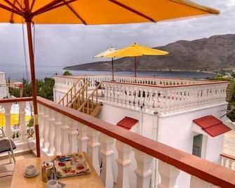 Seva's Studios - Livadia - Balcone