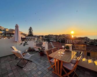 Rooftop Terrace With sea View in Pizzo old Town - Pizzo - Balkon