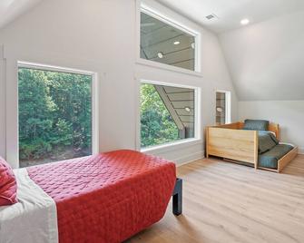 Cabin at Eagle Cove: 4 BR, 2.5 BA House in Jasper, Sleeps 12 - Jasper - Bedroom