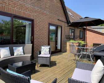 Robeanne House Holiday Accommodation - Beverley - Patio