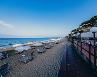 Hotel Golfo del Sole - Follonica - Playa