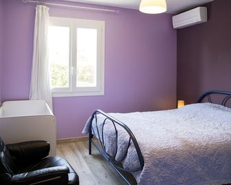 Quiet villa - private pool and fenced garden - Sainte-Valière - Habitación