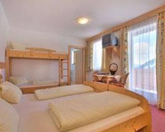Panoramahotel Burgeck - Krimml - Dormitor