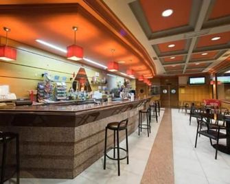 Hostal Restaurante Terra Chá - Vilalba - Bar