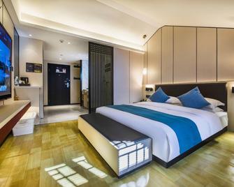 Fenghuang Jiang'an Xinghe Hotel - Xiangxi - Bedroom