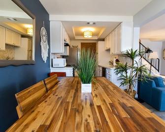 Cali Condo+bbq+memoryfoambeds+12min To Beach - San Juan Capistrano - Comedor