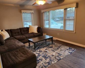 Beautiful Brick Home in Walking Distance to Lake Beach Area - Roanoke Rapids