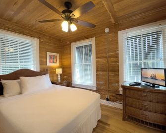 Tropical Utopia By Rent Key West Vacations -Quiet/Gated/Pool/Balcony/Pet Friendl - Cayo Hueso - Habitación