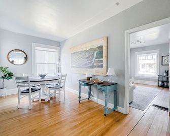 Charming 1br Near Um & Downtown-Mid-Term Stays Welcome - Missoula - Dining room