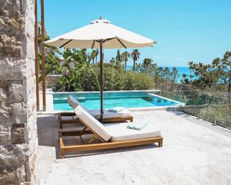 Drymades Inn Resort - Himarë - Piscina