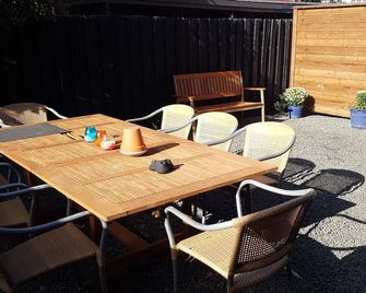 Koege Guesthouse - Køge - Patio