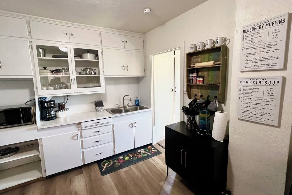 Bright-Clean-Prime Location-Near Lava Hot Springs-Bullseye Inn - Soda Springs - Cocina