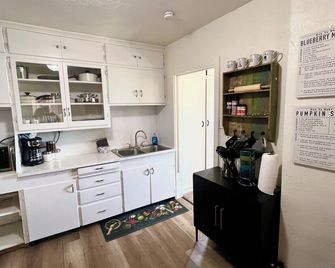 New Listing! Bullseye Inn -Cozy Stay Near Lava Hot Springs & Nearby Attractions - Soda Springs - Cocina