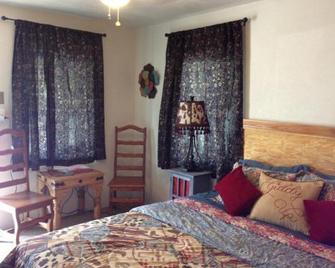 Enchanted Hideaway Cabins And Cottages - Ruidoso - Habitación