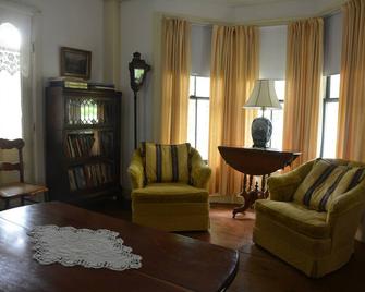 Witter House at Horned Dorset Artists' Colony - Leonardsville - Sala de estar