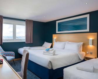 Travelodge Wakefield Woolley Edge M1 Northbound - Wakefield - Bedroom