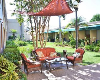 Hotel Pacific Garden - Gardena - Terasa