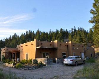 Baergnaescht B&B - Osoyoos - Building