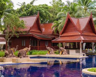 Ma Doo Bua Stay - Sha Extra Plus - Thep Krasattri - Piscine