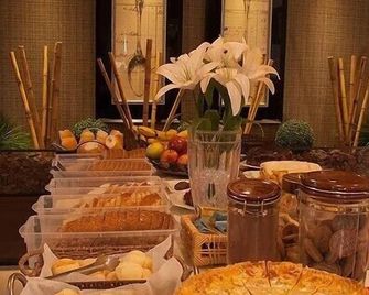 Hotel Valencia - Dourados - Buffet