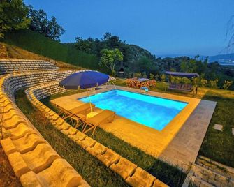 3-bedroom villa in lovely Serdivan with AC, WiFi - Serdivan - Pool