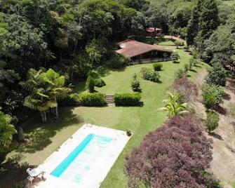 Site near the Wine Road - São Roque - Pool