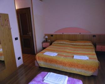 Hotel La Piazzetta - Vidiciatico - Bedroom