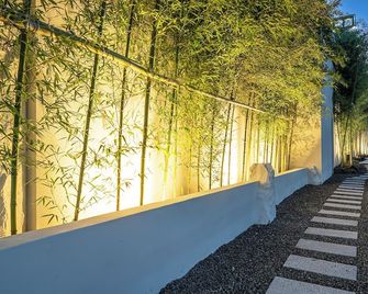 Cozy Hotel Daejeon Yongjeon 2nd Branch - Daejeon
