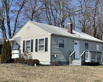 Baseball Lovers Paradise! - Aberdeen - Building
