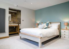 The Venue Serviced Apartments - Huddersfield - Bedroom