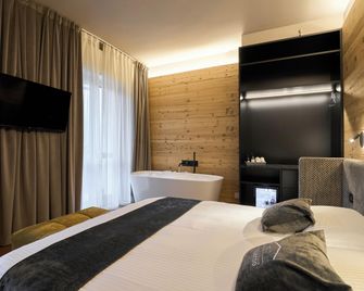 Albergo Moderno & Spa - Fuipiano Valle Imagna - Bedroom