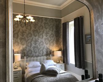 The Dower House Apartments - Lincoln - Bedroom