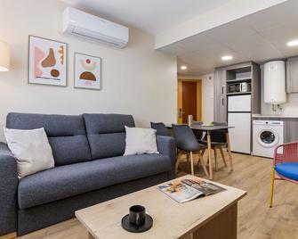 Vigo Bay Apartments by Olala Homes - Vigo - Wohnzimmer