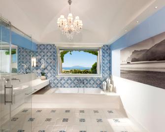 Capri 宮水療酒店 - 安那卡普里 - 阿納卡普里 - 浴室