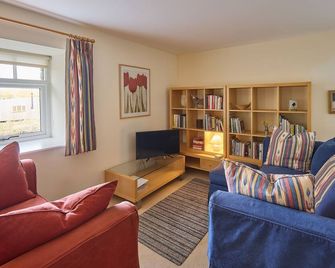 Host Stay The Maltings - Belford - Obývací pokoj