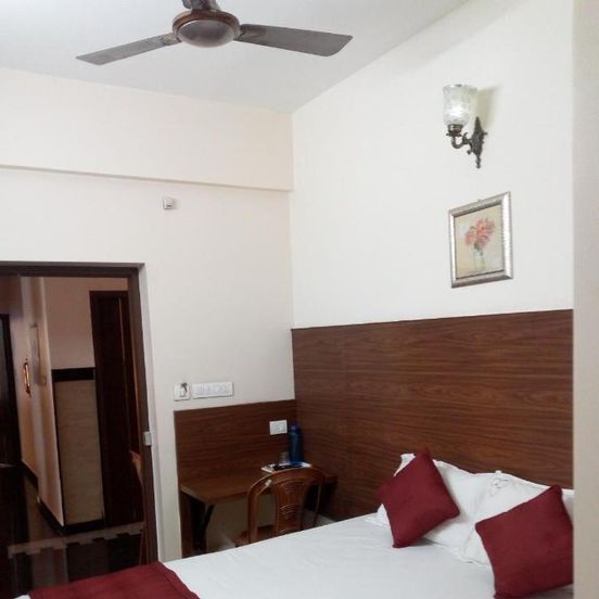 Hotel Lovely Nest image 1