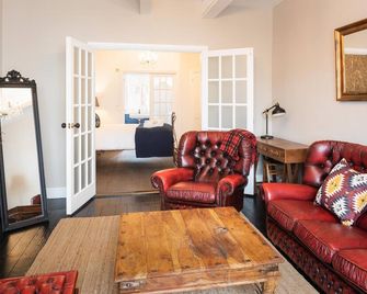 Lyme 1 Hotel - Lyme Regis - Living room