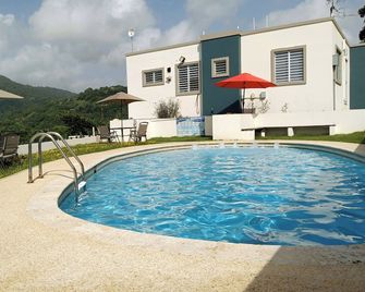 El Paraíso - Yabucoa - Pool